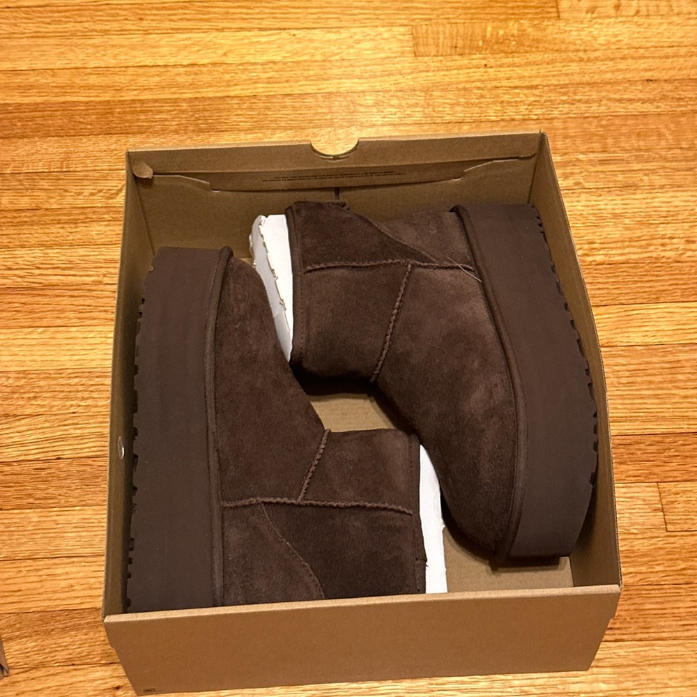 UGG classic mini platform boot in burnt cedar dark brown
